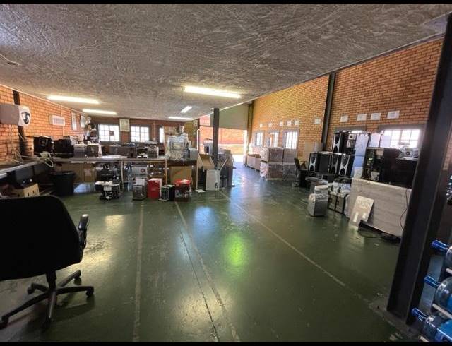 INDUSTRIAL PROPERTY TO RENT IN HENNOPSPARK